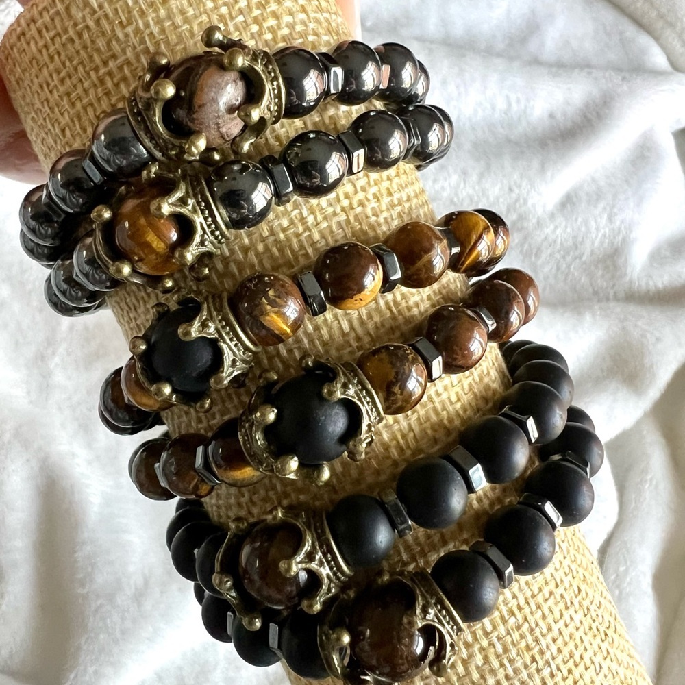 Tiger Eye + Black Onyx + Hematite Crown Mala Bead Bracelet - Picture 5 of 11